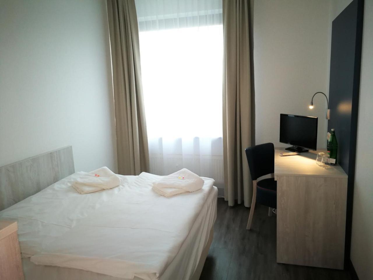 Hotel Near By