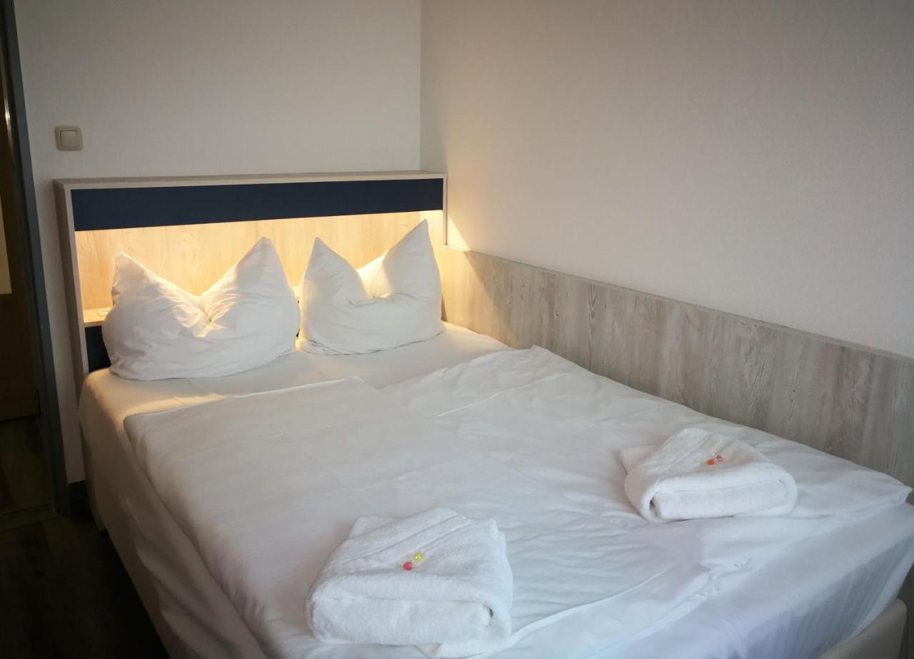 Hotel Near By 3*