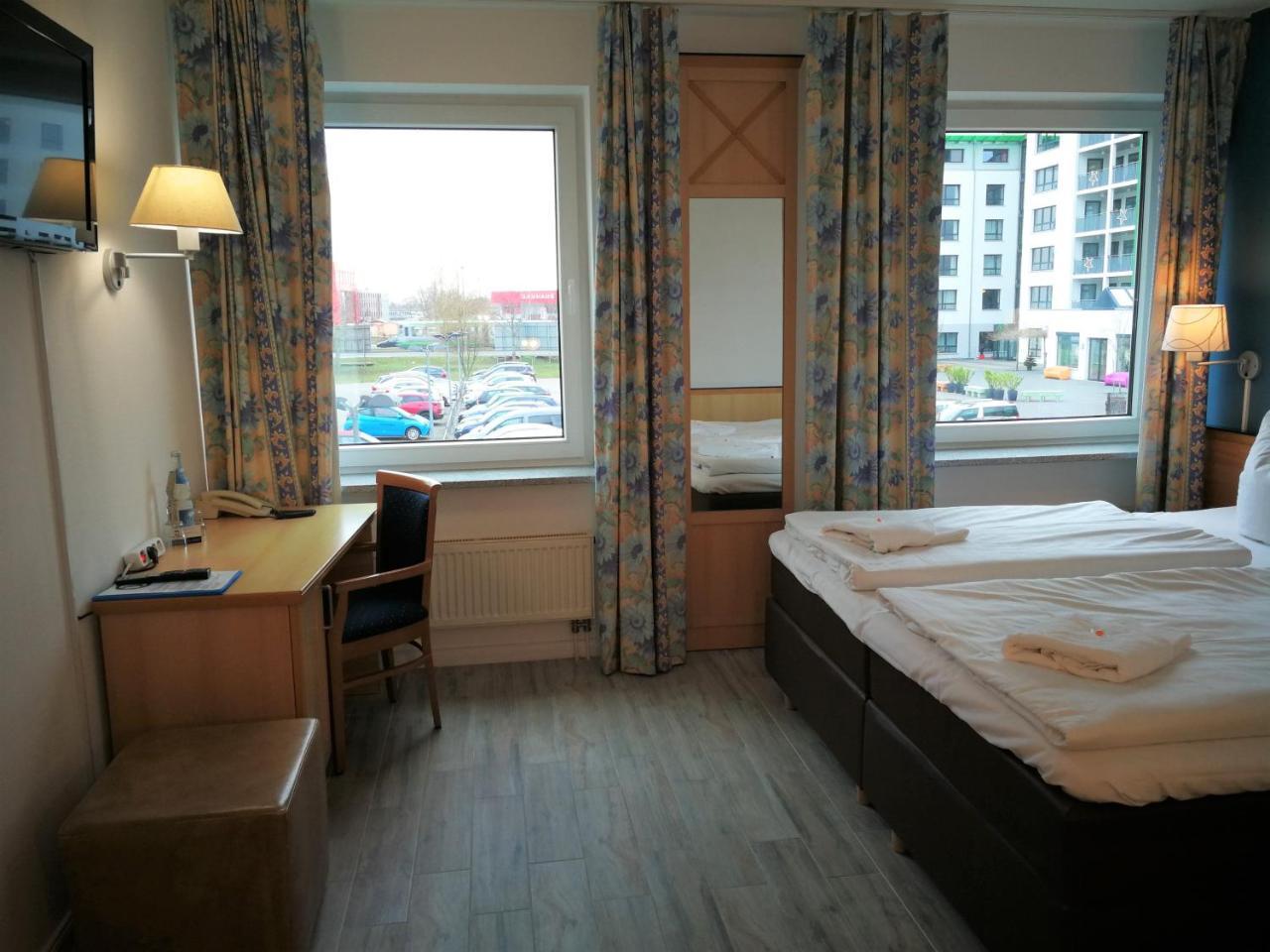 Hotel Near By Laatzen
